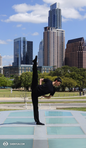 Daren Chou voor het Long Center for the Performing Arts, Austin, Texas. (foto door Pierre Huang)