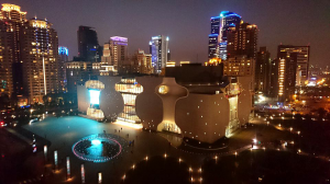 De opvallende gevel van het Nationale Taichung Theater.