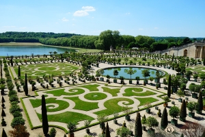 De betoverende tuinen van Versailles zijn delicaat verzorgd. (Foto door Jack Han)