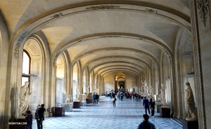 Het museum, geopend in 1793, toont nu meer dan 380.000 objecten en 35.000 kunstwerken. (Foto door Kexin Li)