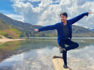 Telkens als onze tournee ons naar Duitsland brengt, bezoeken we graag het sprookjesachtige kasteel Neuschwanstein. Deze keer verkenden we de schilderachtige Pöllat rivier beneden ons.